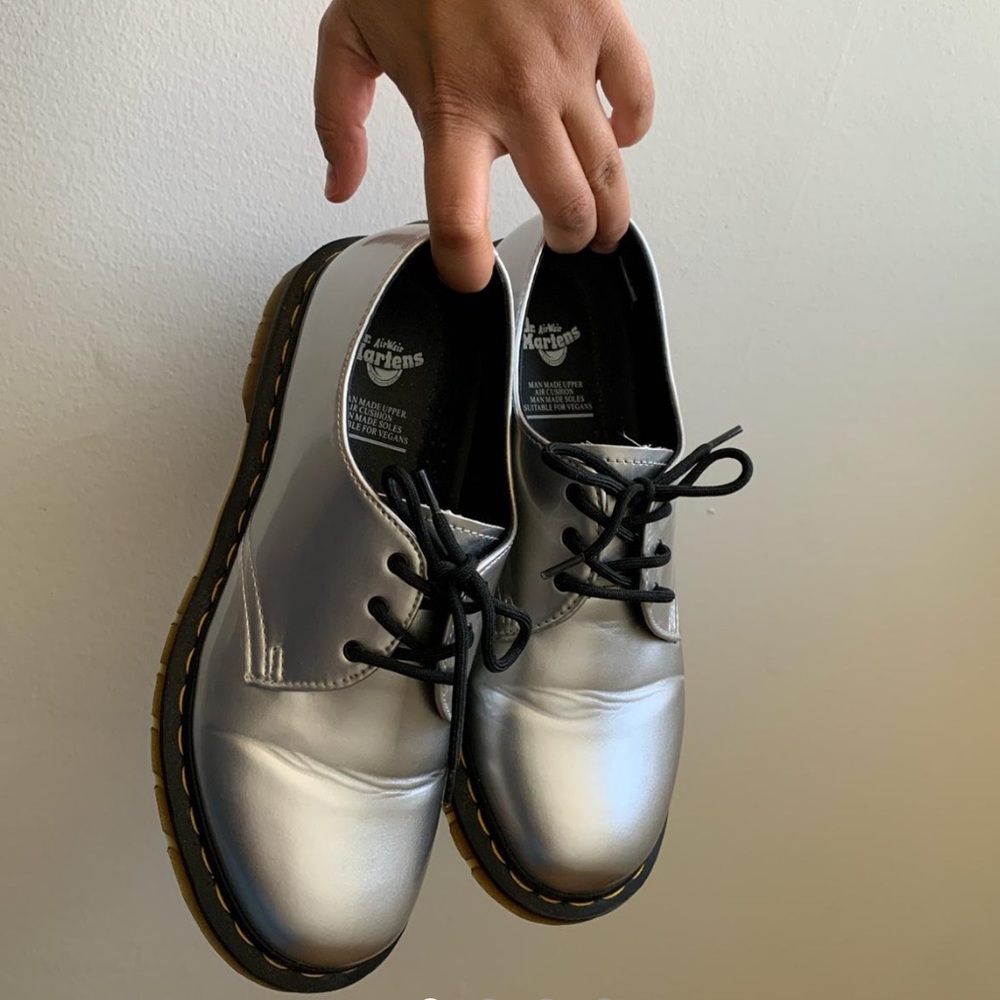 Vegan Dr Martens Metallic Silver 1461